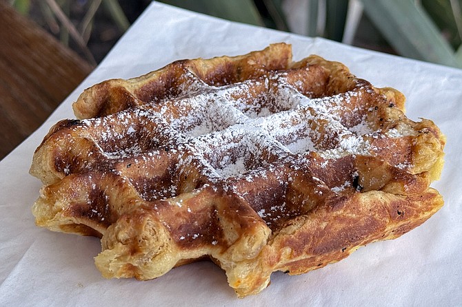 photo-liege-style-waffle-dressed-simply-with-powdered-sugar-san