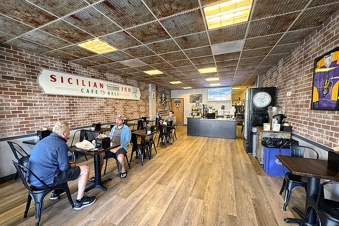 An Italian-style deli, a more appealing fit to the neighborhood than a fast food franchise