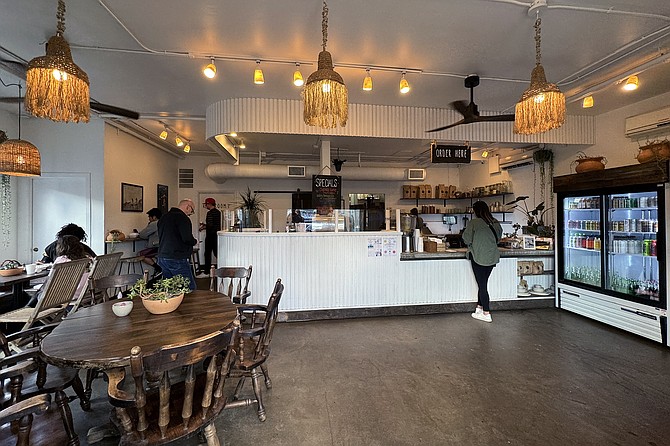 Formerly a Nektar smoothie shop, now a casual eatery