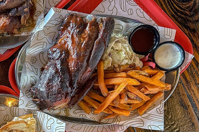 Unsliced pork ribs