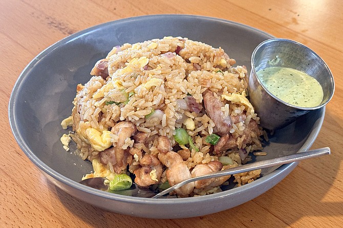Chicken fried rice, Peruvian style