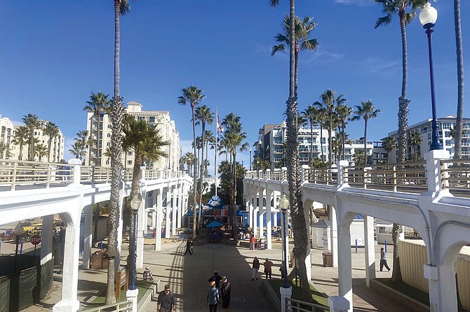 Oceanside Pier looking east toward hotels