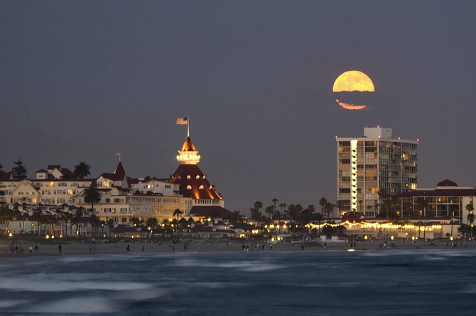 A strawberry full moon over the Hotel Del Coronado in 2016.