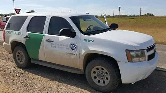 Smugglers used a vehicle resembling a Border Patrol SUV with official-looking stickers.