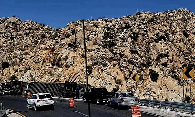 A truck hauling beer cans rolled over on La Rumorosa.