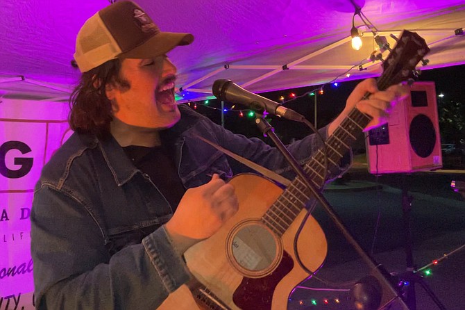 Conan Callahan belts out The House of the Rising Sun. He came last year too. Ciders freaks have a big loyalty thing going on.