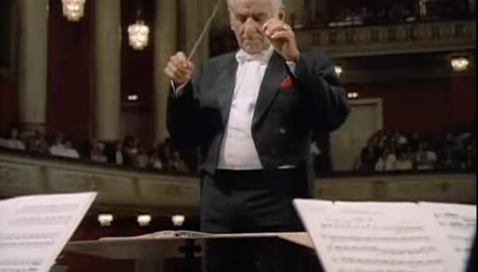 Leonard Bernstein conducting this Sibelius symphony in 1988