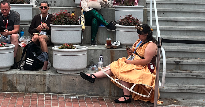 Cosplaying builds up an appetite.