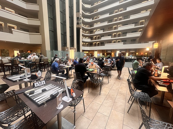 La Jolla's backgammon battleground