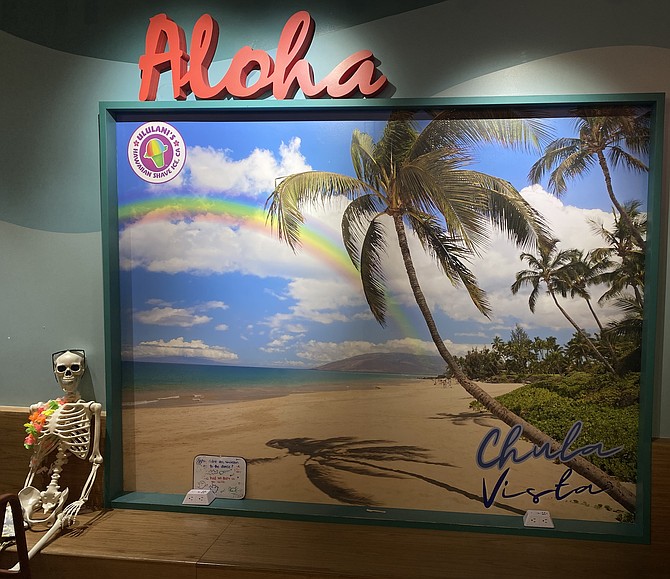 An insta-friendly backdrop, but take a warning from the skeleton: your weekend wait may be 20 minutes or more on a crowded weekend visit.