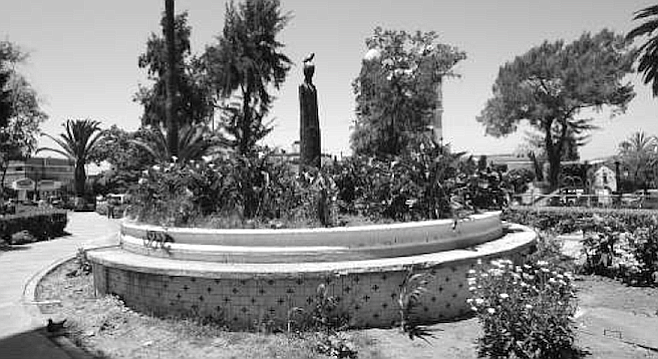"The big gardens are behind the homes."