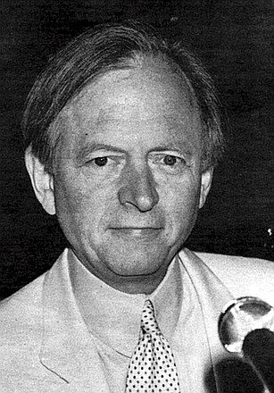 In 1964, when Walter Keane hired Tom Wolfe to write the introduction to his vanity art book project, Wolfe wasn’t yet the white-suited avatar of New Journalism. His first book was not yet published.