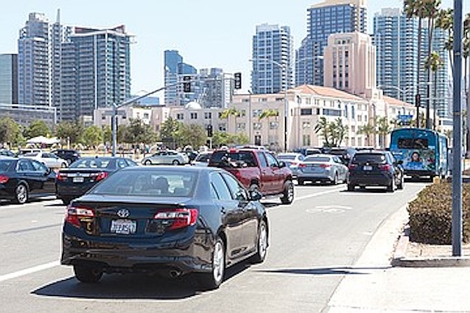 Lots of cars and no bikes on Harbor Drive at Grape Street - Image by Andy Boyd