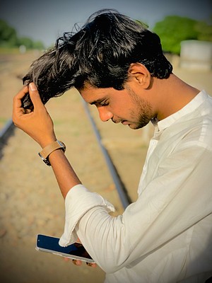 saqibkhann09's avatar